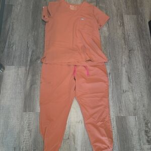 Figs Terracotta Scrub Set